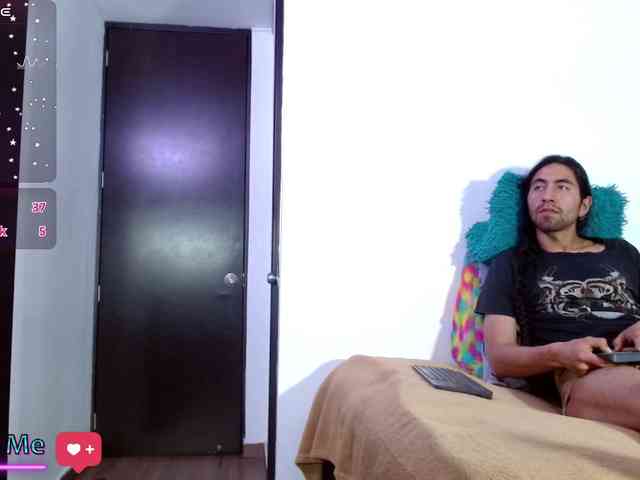 KIDDEVAA666999 webcam