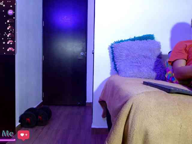 KIDDEVAA666999 webcam