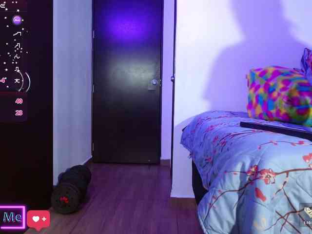 KIDDEVAA666999 webcam