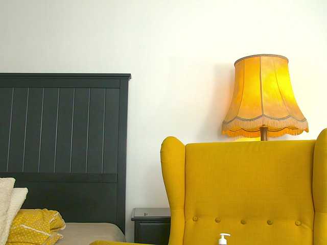 Yanira-Muslim's BongaCams show and profile