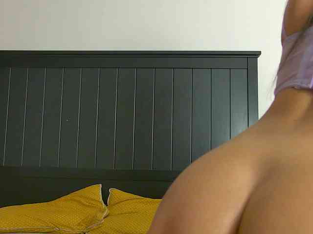 Yanira-Muslim webcam