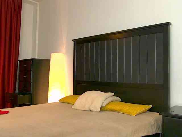 Yanira-Muslim webcam