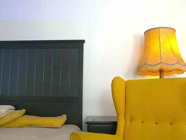 Yanira-Muslim webcam