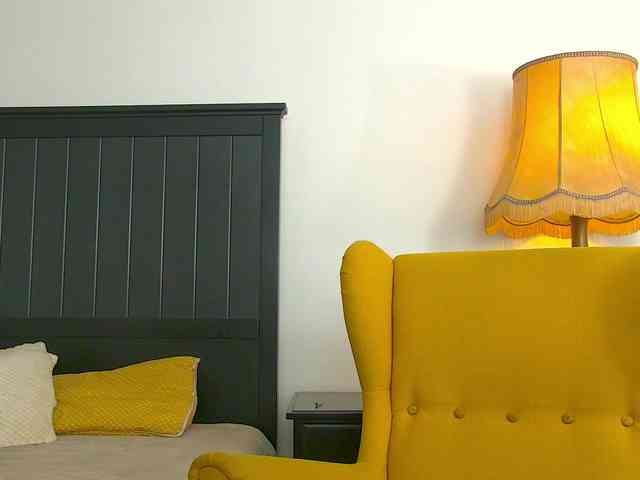 Yanira-Muslim webcam