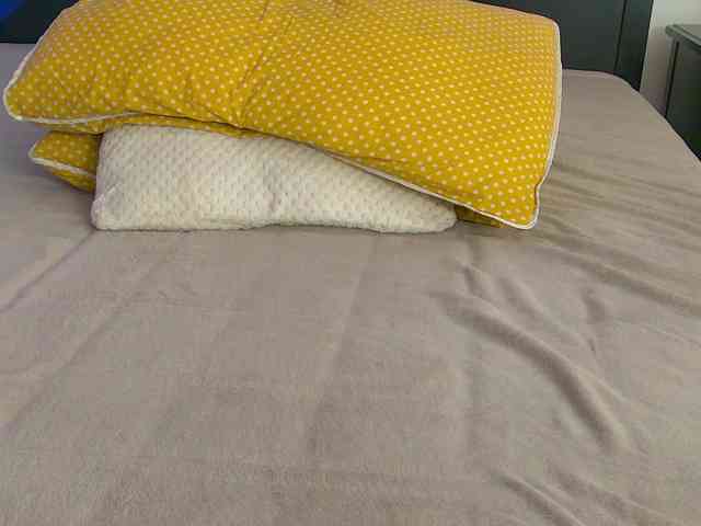 Yanira-Muslim webcam