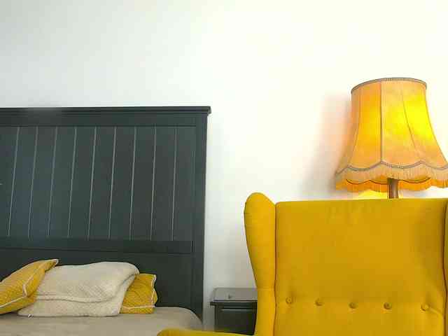 Yanira-Muslim webcam