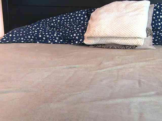Yanira-Muslim webcam