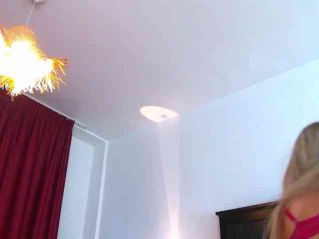 Yanira-Muslim webcam