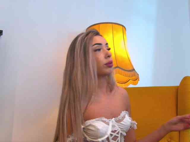 Yanira-Muslim webcam