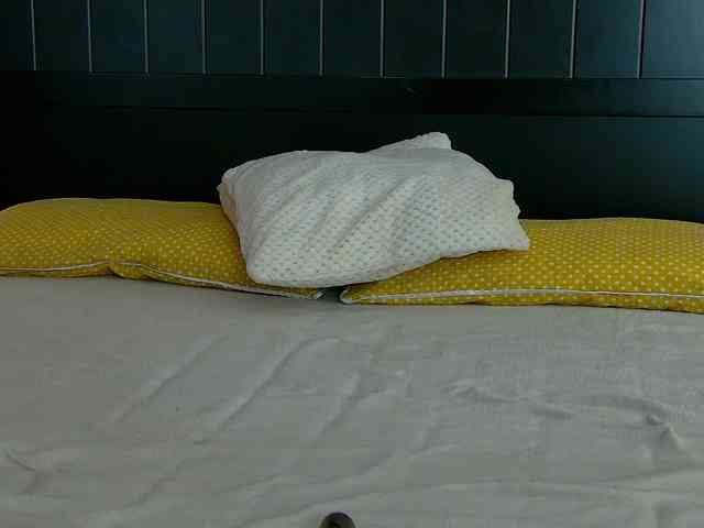 Yanira-Muslim webcam