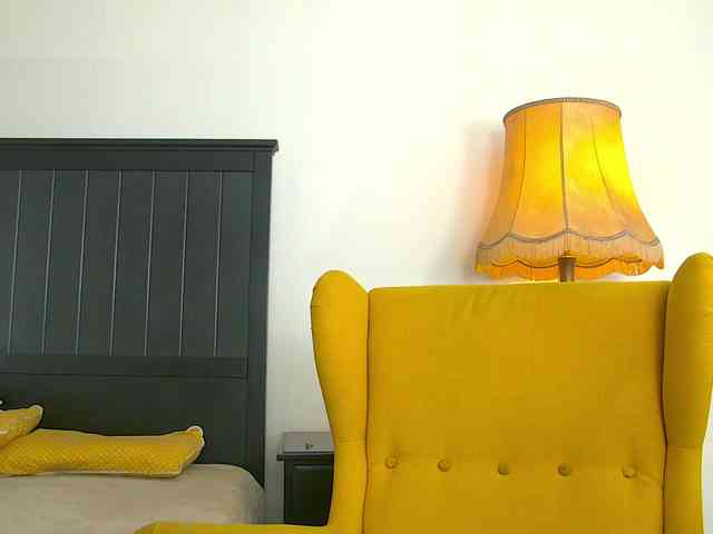 Yanira-Muslim webcam