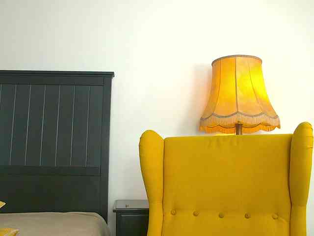 Yanira-Muslim webcam