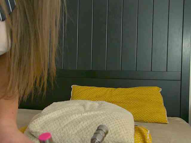 Yanira-Muslim webcam