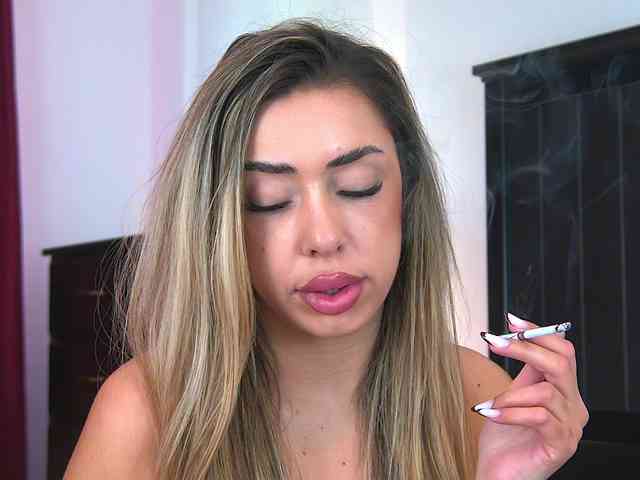 Yanira-Muslim webcam