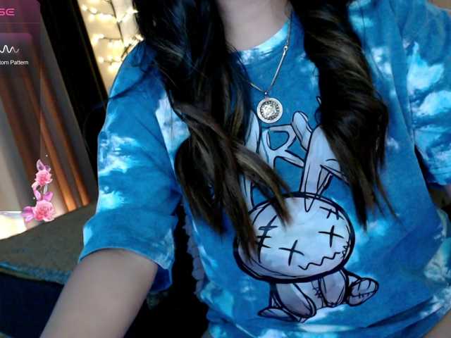 AdriannaFowler's BongaCams show and profile