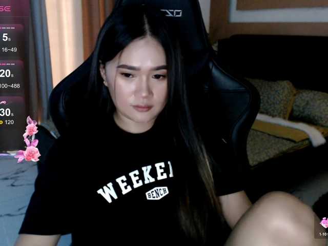 AdriannaFowler's BongaCams show and profile