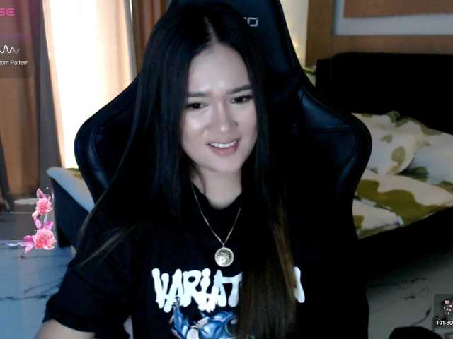 AdriannaFowler's BongaCams show and profile