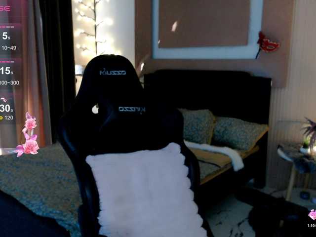 AdriannaFowler's BongaCams show and profile