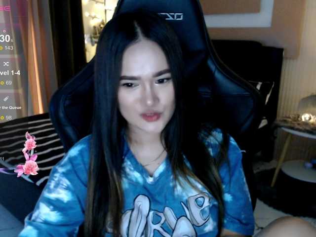 AdriannaFowler's BongaCams show and profile