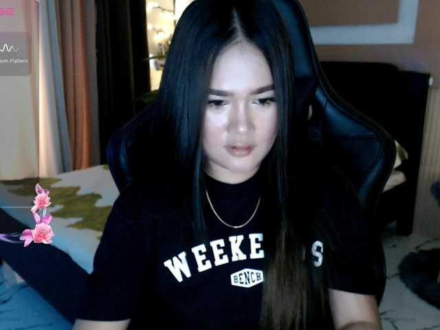 AdriannaFowler's BongaCams show and profile