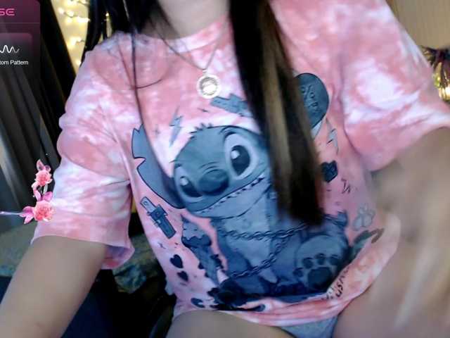 AdriannaFowler's BongaCams show and profile