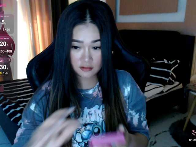 AdriannaFowler's BongaCams show and profile