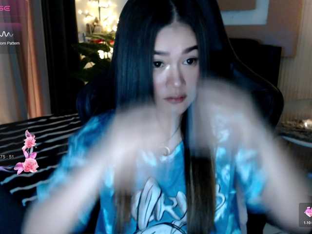 AdriannaFowler's BongaCams show and profile