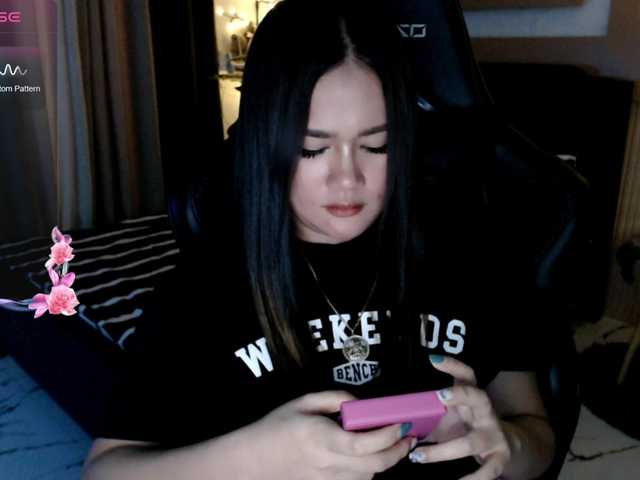 AdriannaFowler's BongaCams show and profile