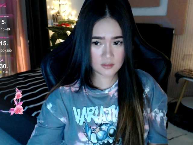 AdriannaFowler's BongaCams show and profile