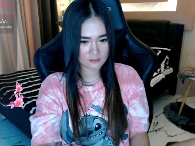 AdriannaFowler's BongaCams show and profile