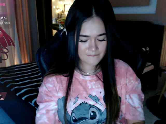 AdriannaFowler webcam