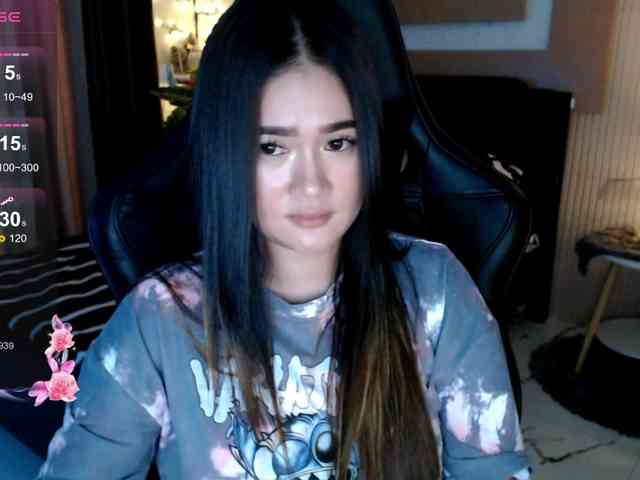 AdriannaFowler webcam