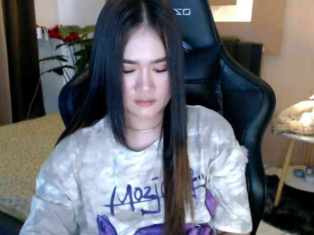 AdriannaFowler webcam