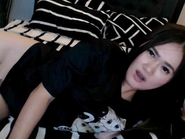 AdriannaFowler webcam