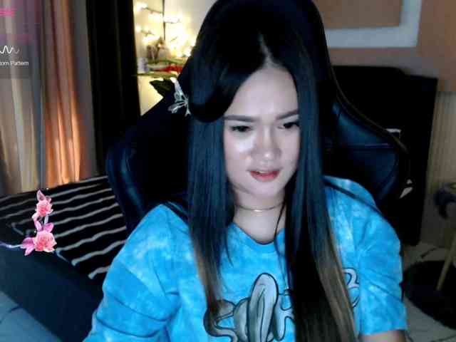 AdriannaFowler webcam