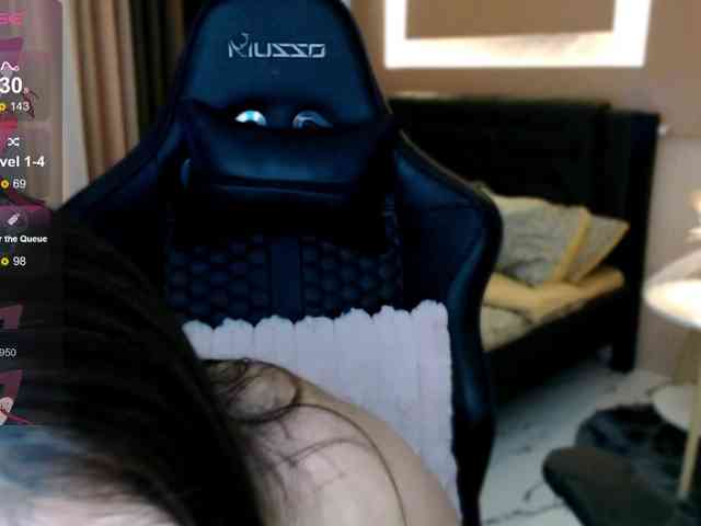 AdriannaFowler webcam