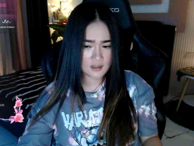 AdriannaFowler webcam