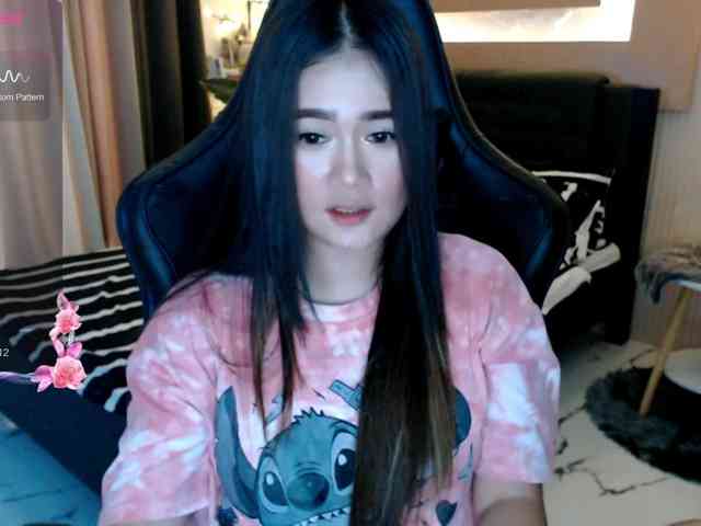 AdriannaFowler webcam