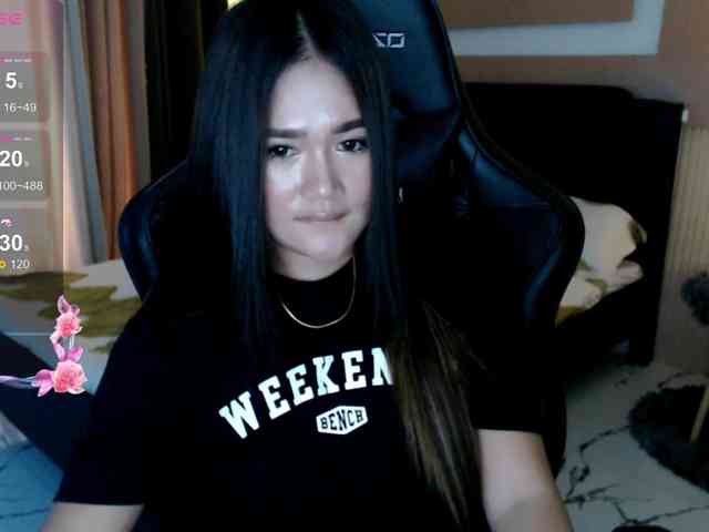 AdriannaFowler webcam