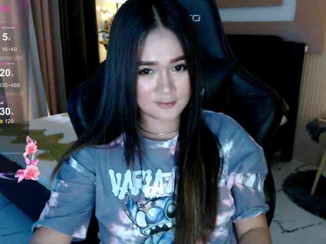 AdriannaFowler webcam