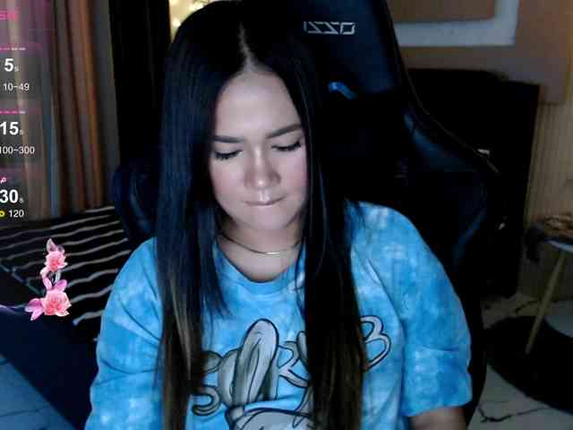 AdriannaFowler webcam