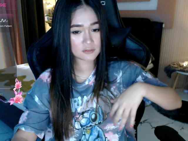 AdriannaFowler webcam