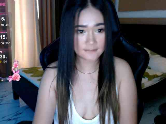 AdriannaFowler webcam