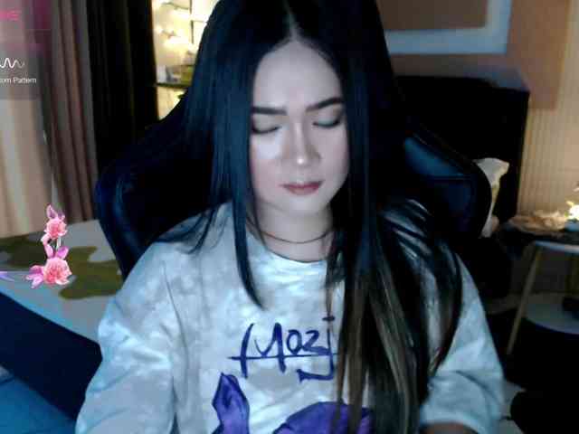 AdriannaFowler webcam