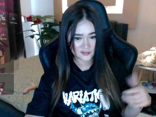 AdriannaFowler webcam