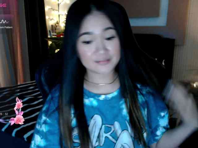 AdriannaFowler webcam