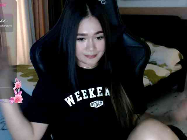 AdriannaFowler webcam