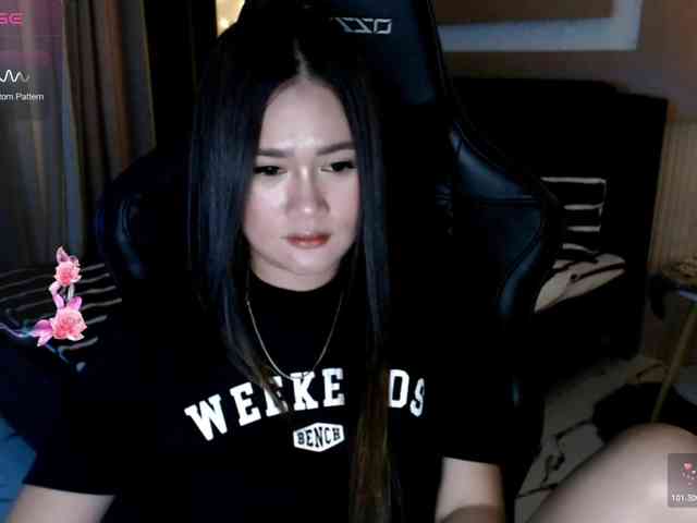 AdriannaFowler webcam