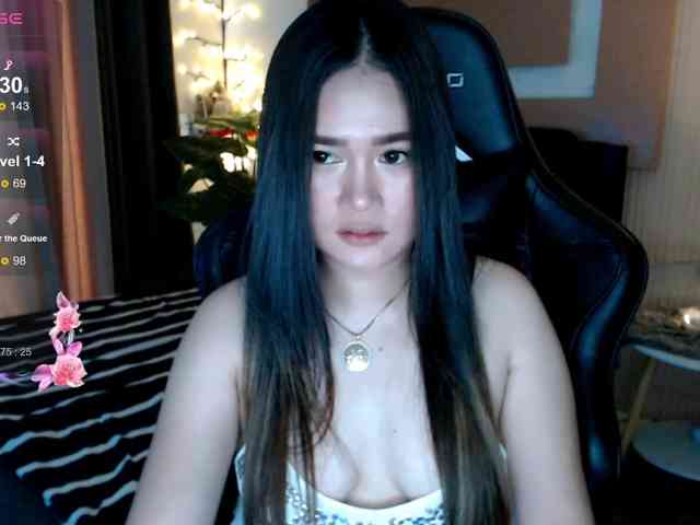 AdriannaFowler webcam