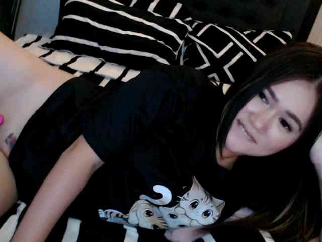 AdriannaFowler webcam